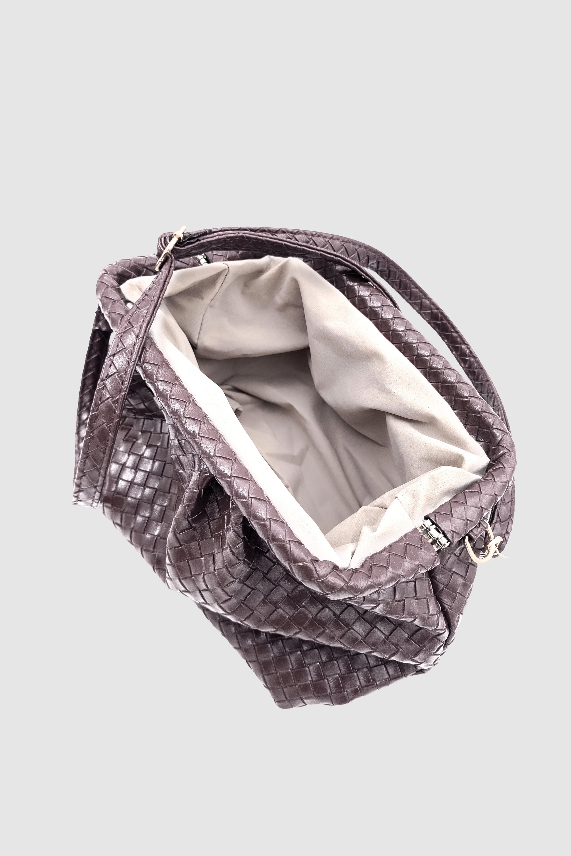 Arvia Örgü Desen Yumuşak Formlu Ayarlanabilir Çapraz Askılı El Çantası Koyu Kahve