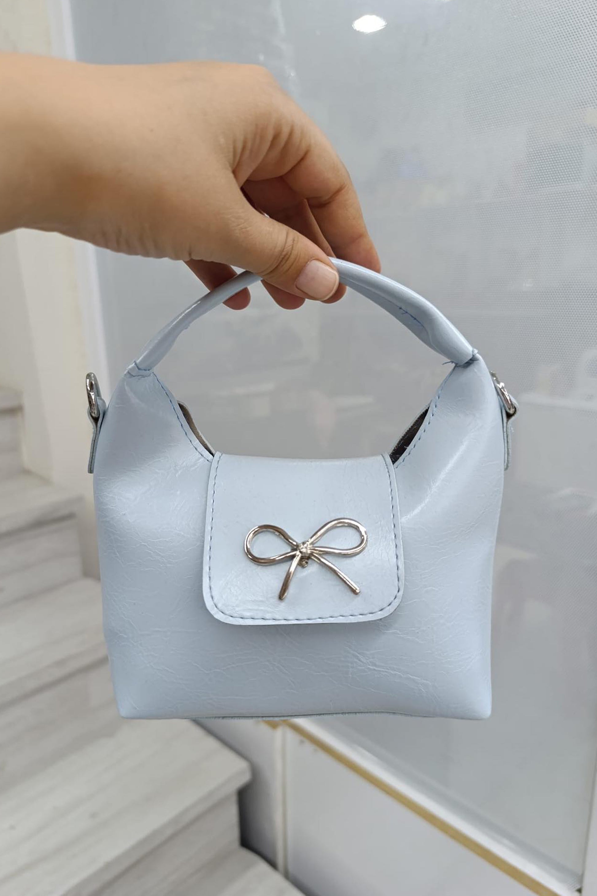Sorla Fiyonk Detaylı Çapraz Askılı El ve Kol Çantası Bebe Mavi