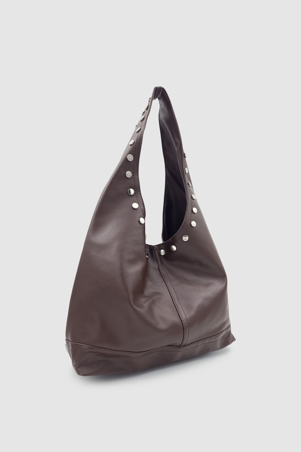 Stula Büyük Hacimli Mıknatıslı Zımba Detaylı Hobo Omuz Çantası Acı Kahve