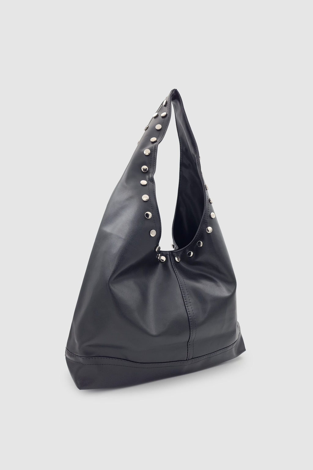 Stula Büyük Hacimli Mıknatıslı Zımba Detaylı Hobo Omuz Çantası Siyah