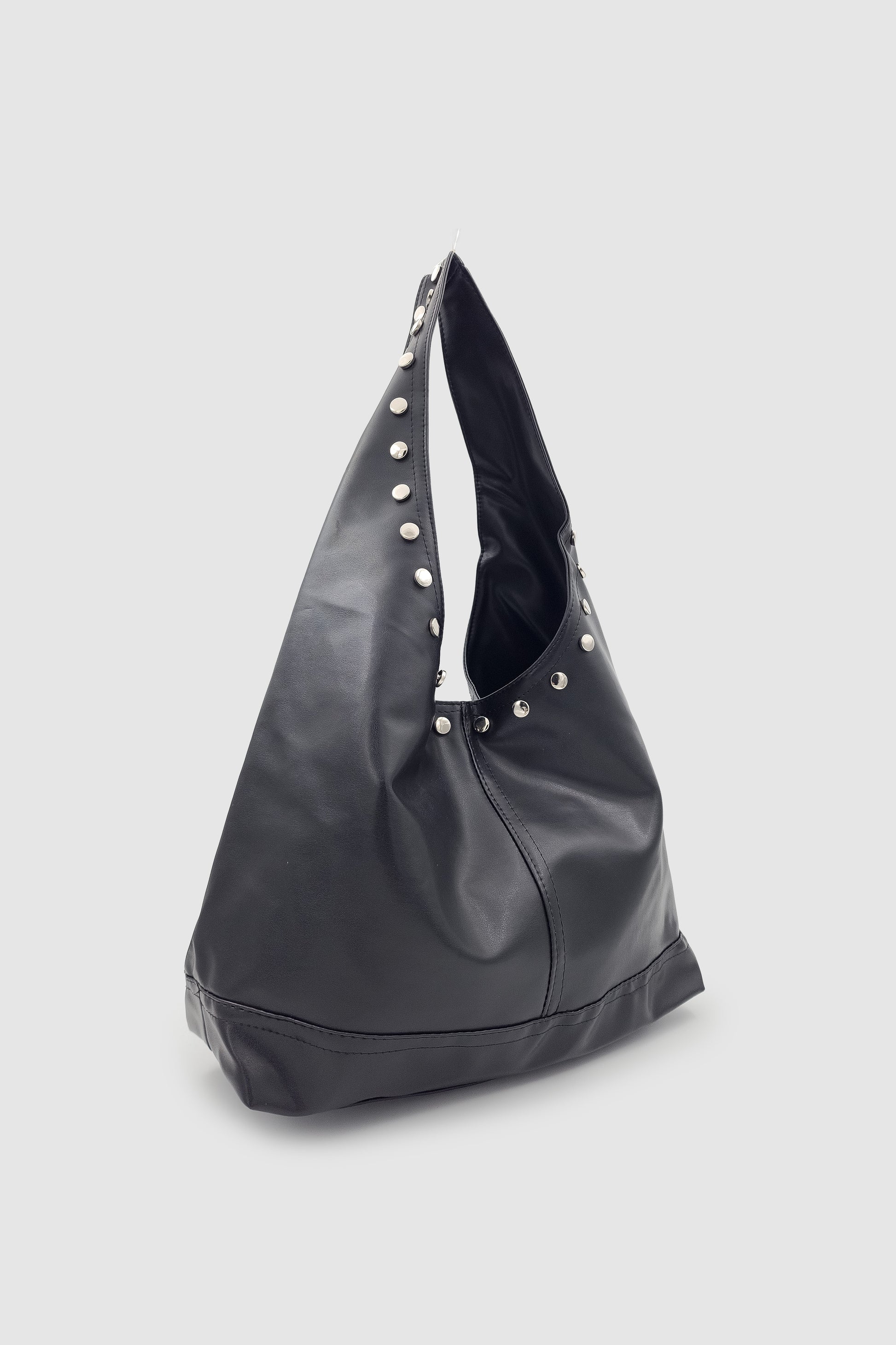 Stula Büyük Hacimli Mıknatıslı Zımba Detaylı Hobo Omuz Çantası Siyah