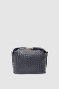 Zyren Toka ve Fermuar Kapamalı Örgü Desenli Çapraz Askılı El Çantası Siyah