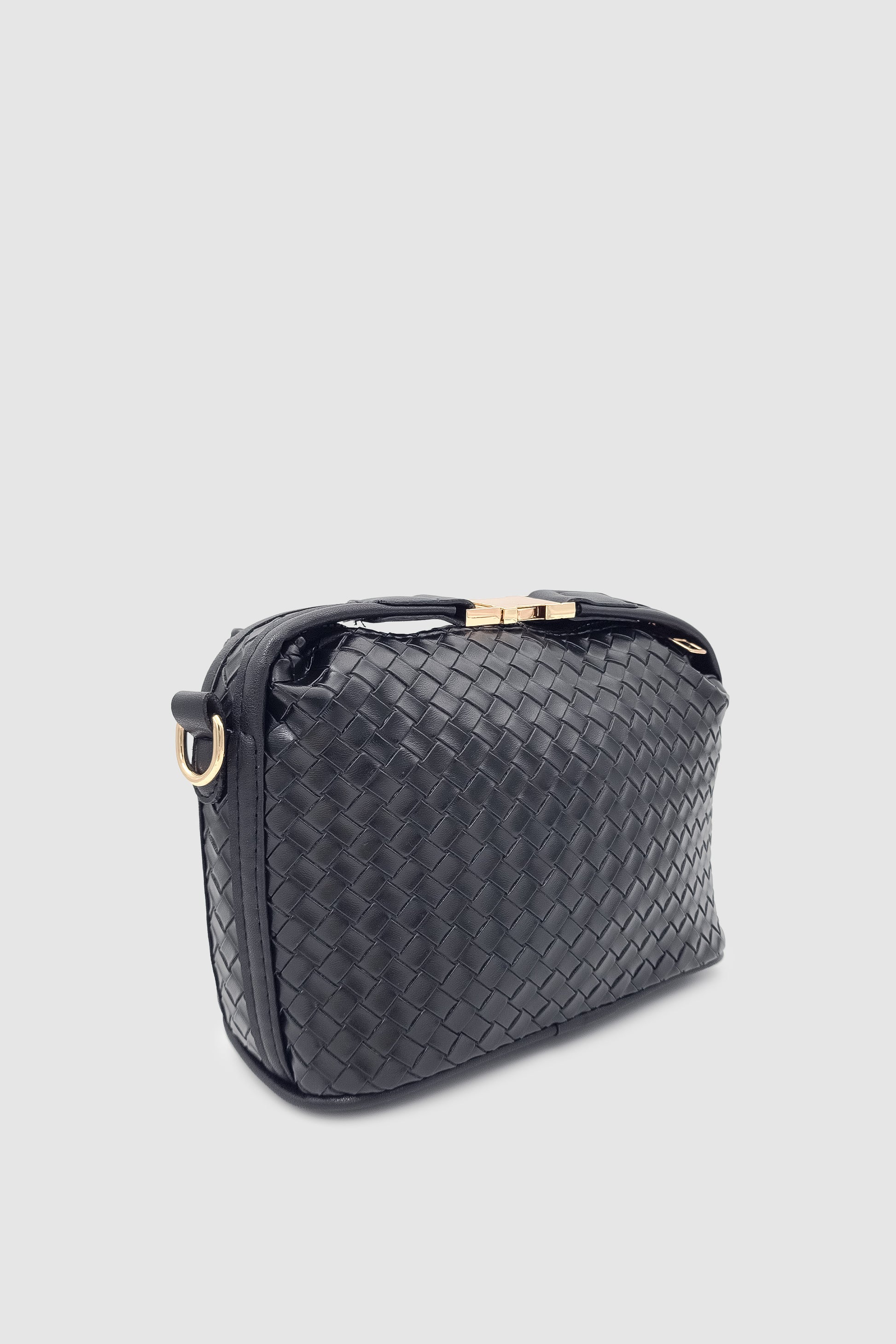 Zyren Toka ve Fermuar Kapamalı Örgü Desenli Çapraz Askılı El Çantası Siyah