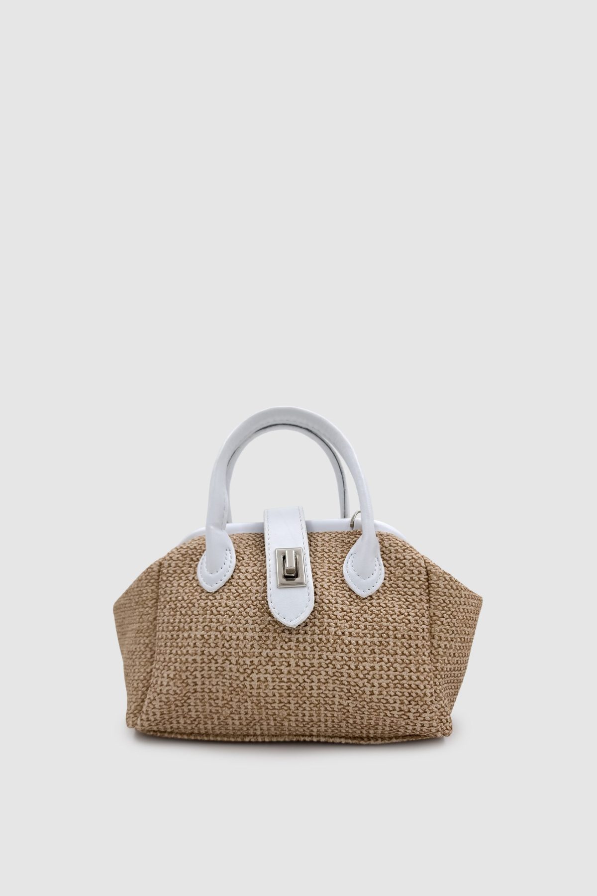 Drisa Kilit Detaylı Çapraz Askılı Hasır El Çantası Beyaz