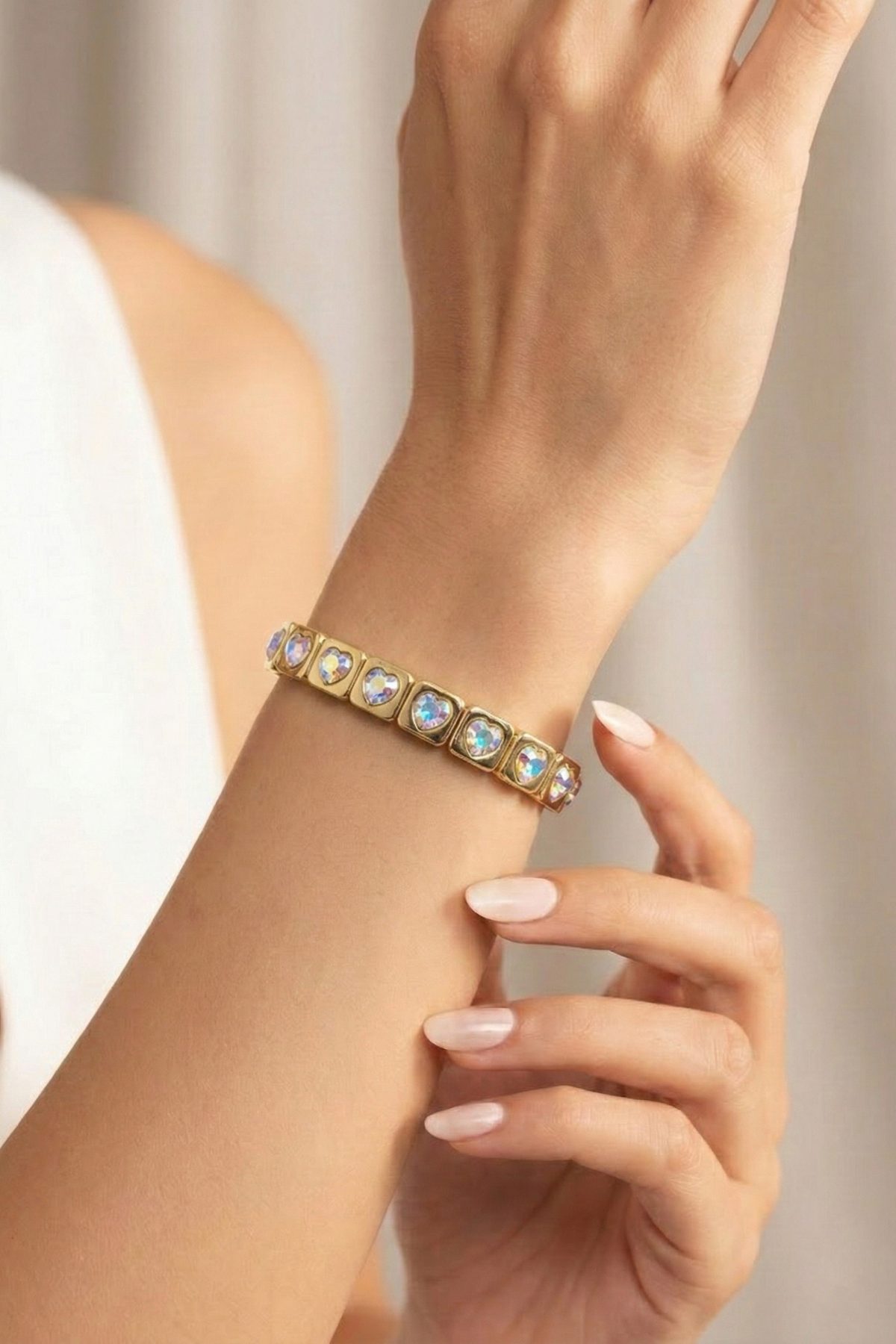 Kalp Figürlü Hologram Taşlı Gold Bijuteri Esnek Bileklik